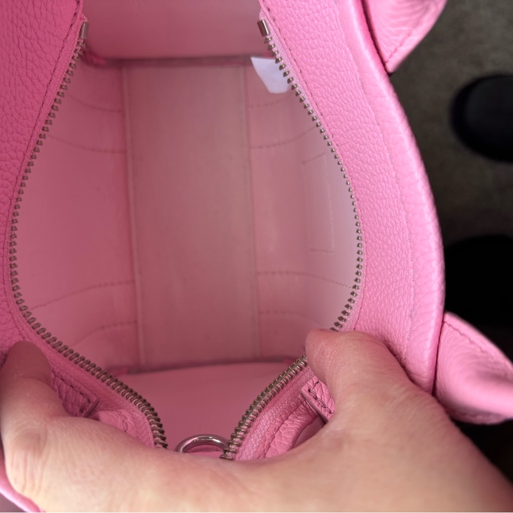 Marc Jacobs Fluro Candy The Leather Crossbody Tote Bag MINI - Picture 16 of 16